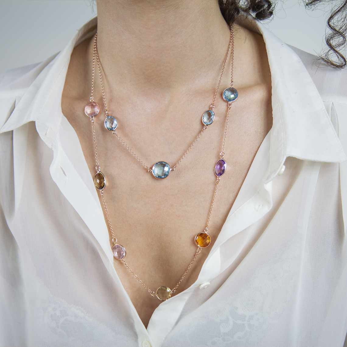 collana in argento rosé a doppio giro con quarzi multicolore
